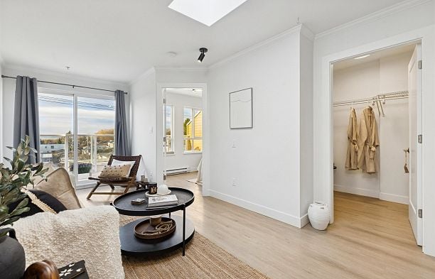 PH5 1503 W 66th Avenue S.W. Marine