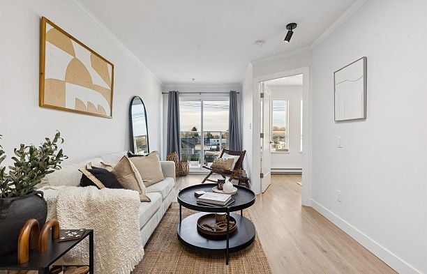 PH5 1503 W 66th Avenue S.W. Marine