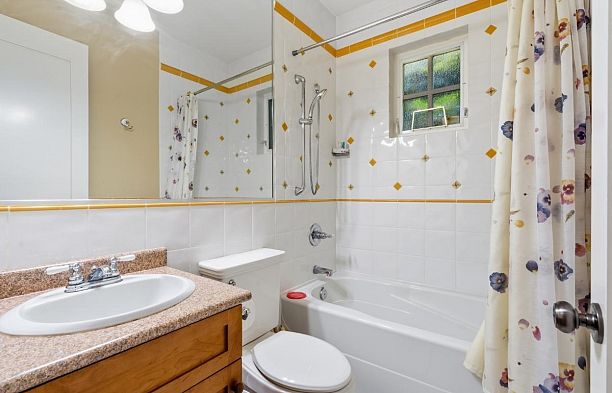 3574 East Boulevard Shaughnessy