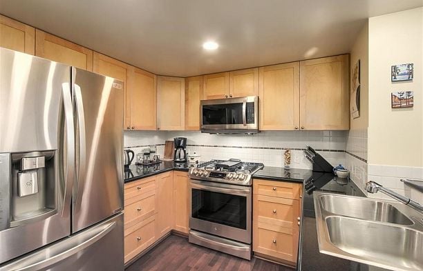 314 1485 W 6 AVENUE, Vancouver BC V6H 4G1 False Creek