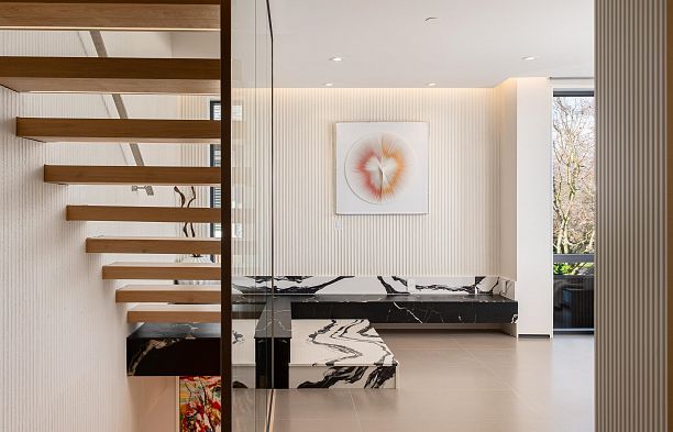 3489 Puget Drive Arbutus