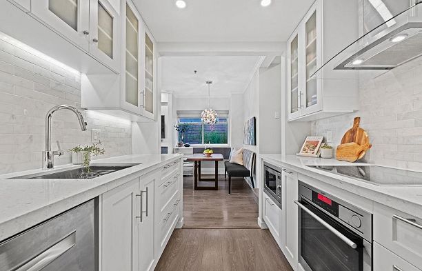 103 1963 W 3rd Avenue Kitsilano