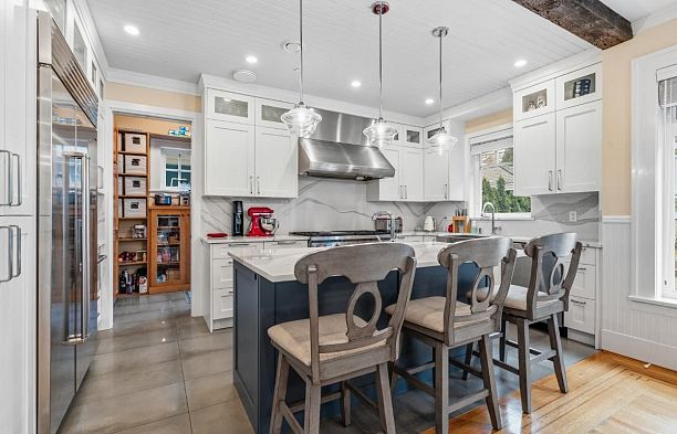 3574 East Boulevard Shaughnessy