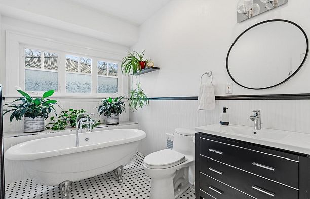 3574 East Boulevard Shaughnessy