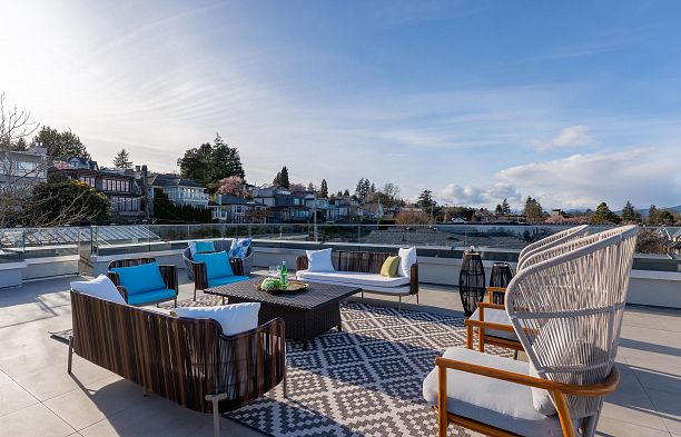 3489 Puget Drive Arbutus