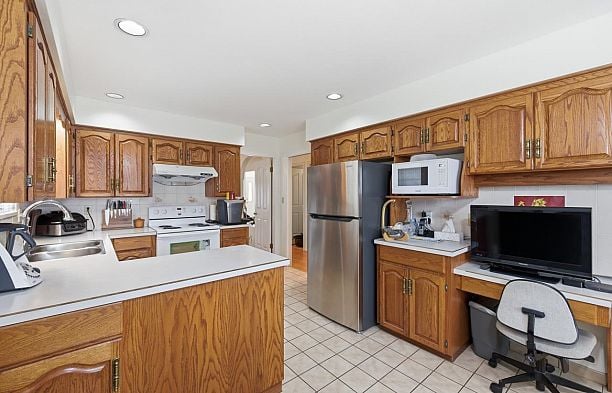 66 E 47th Avenue Main