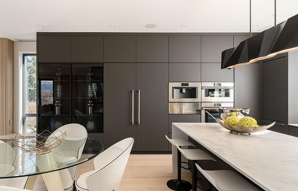 3489 Puget Drive Arbutus