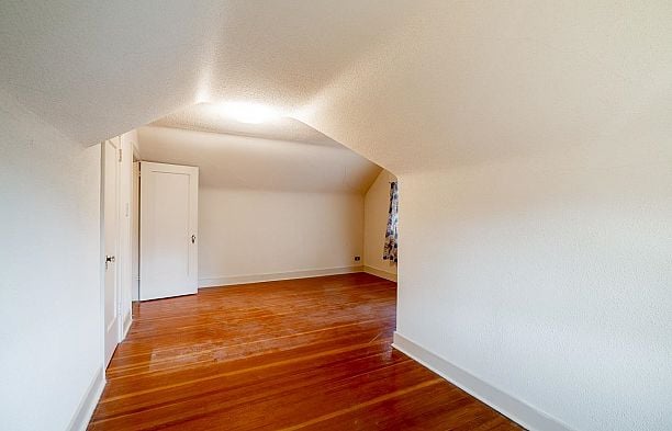 2715 W 31st Avenue MacKenzie Heights