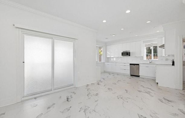 2709 W 37th Avenue MacKenzie Heights