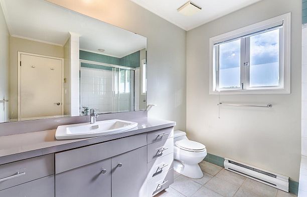 5810 Cartier Street South Granville