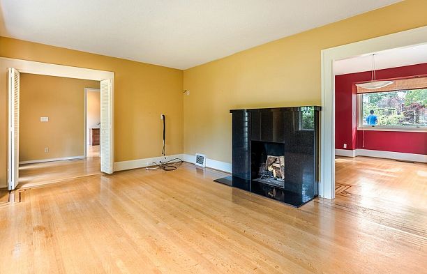 5810 Cartier Street South Granville