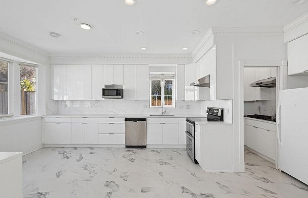 2709 W 37th Avenue MacKenzie Heights