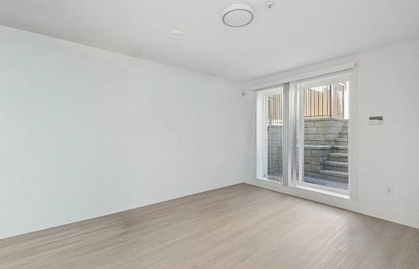 2709 W 37th Avenue MacKenzie Heights