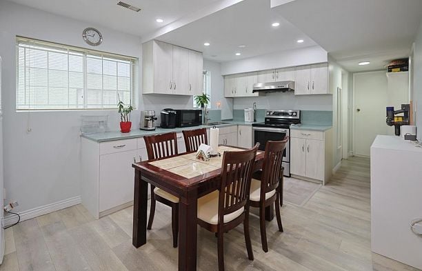 5730 Quebec Street Main