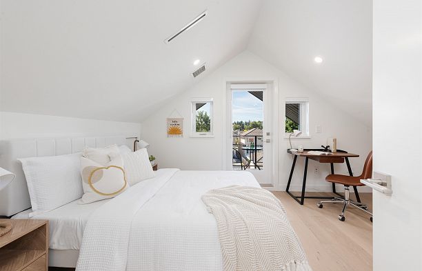 2 2750 W 19th Avenue Arbutus