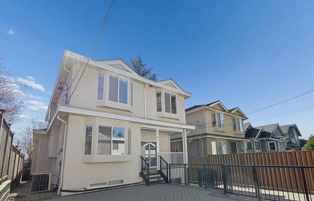 2709 W 37th Avenue MacKenzie Heights