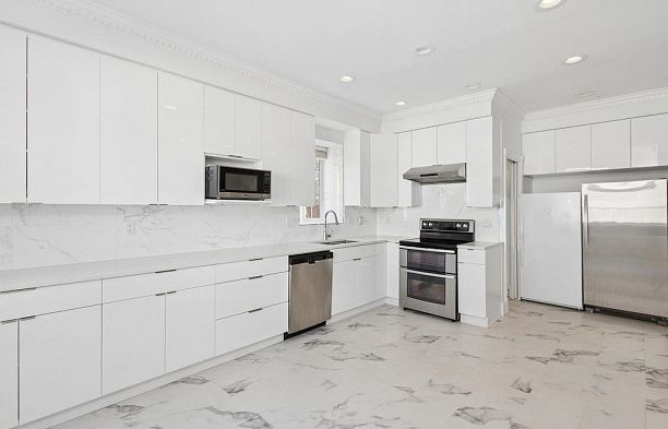 2709 W 37th Avenue MacKenzie Heights