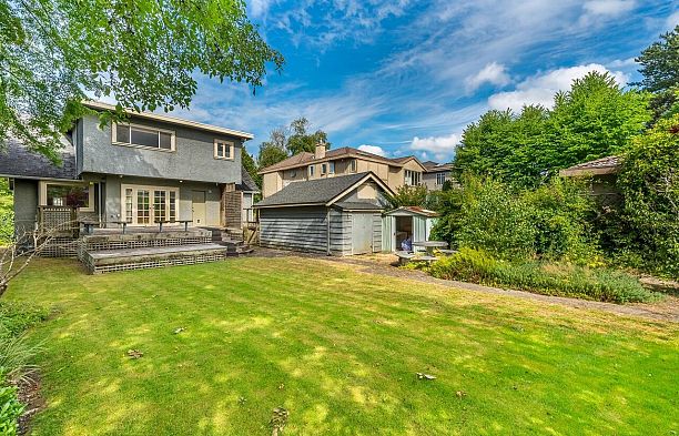 5810 Cartier Street South Granville