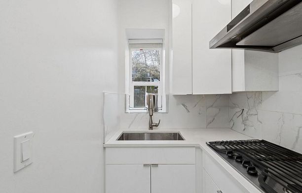 2709 W 37th Avenue MacKenzie Heights