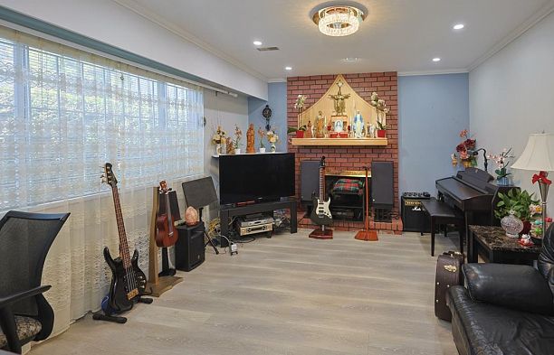 5730 Quebec Street Main