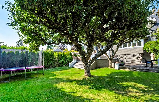 1670 W 49th Avenue South Granville