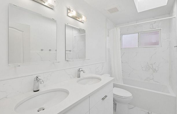 2709 W 37th Avenue MacKenzie Heights