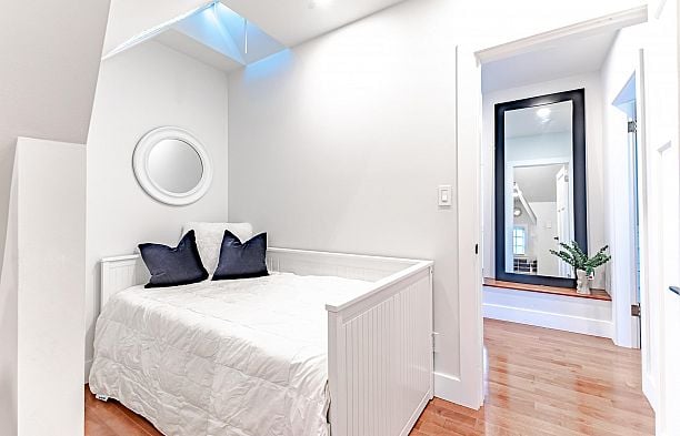 6713 Arbutus Street S.W. Marine