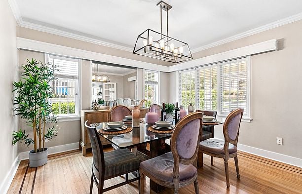 6713 Arbutus Street S.W. Marine