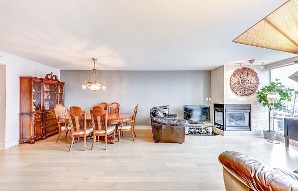 402 590 Nicola Street Coal Harbour