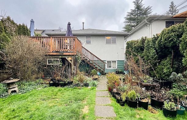 2810 W 31st Avenue MacKenzie Heights