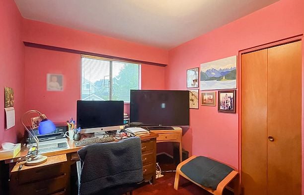 2810 W 31st Avenue MacKenzie Heights