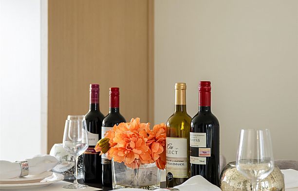 7661 Granville Street South Granville