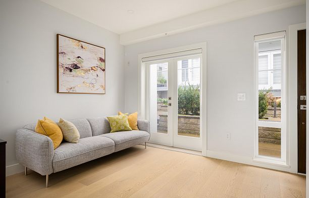 7661 Granville Street South Granville