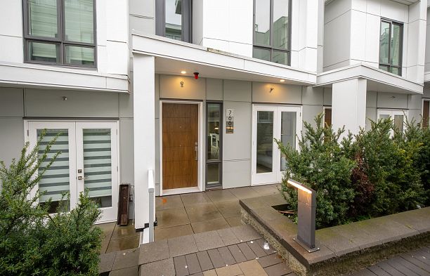 7661 Granville Street South Granville