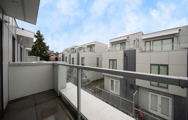 7661 Granville Street South Granville