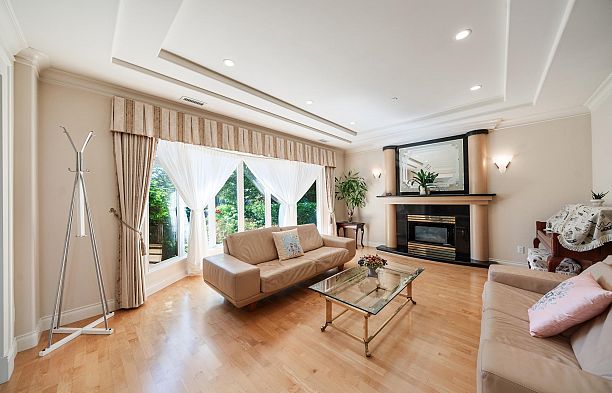 7088 Wiltshire Street South Granville