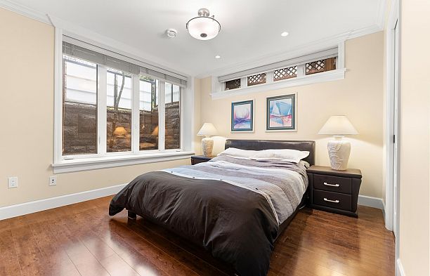 1041 W 58th Avenue South Granville