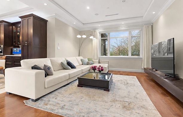 1041 W 58th Avenue South Granville