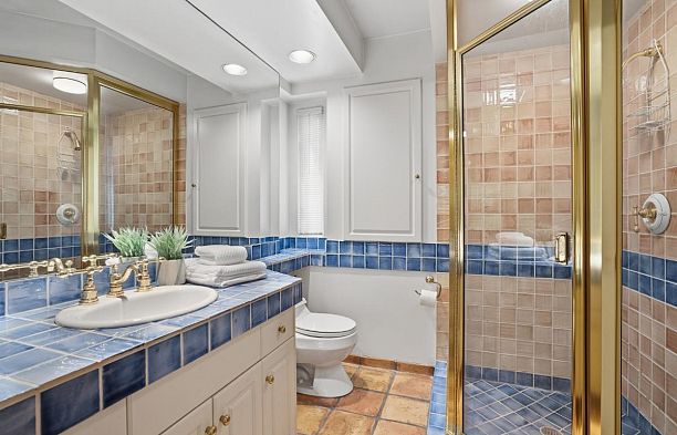 6034 Collingwood Place Southlands