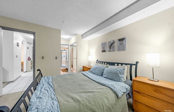 101 1924 Comox Street West End VW