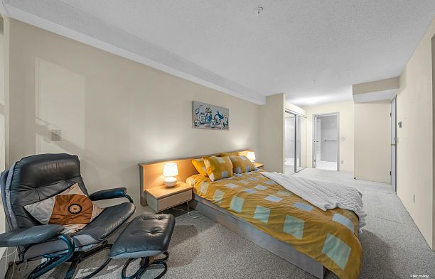 101 1924 Comox Street West End VW