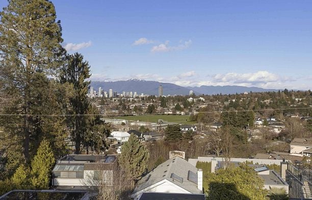 4384 Quesnel Drive Arbutus