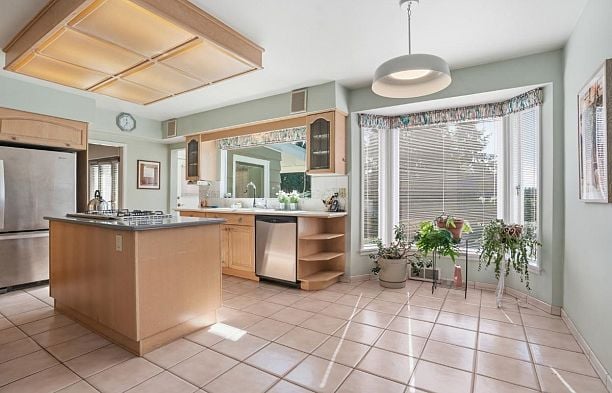 6034 Collingwood Place Southlands