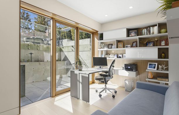 4384 Quesnel Drive Arbutus