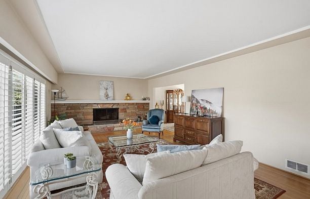 6034 Collingwood Place Southlands