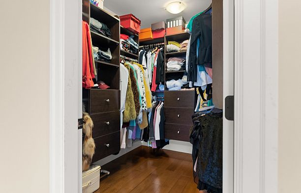 1041 W 58th Avenue South Granville