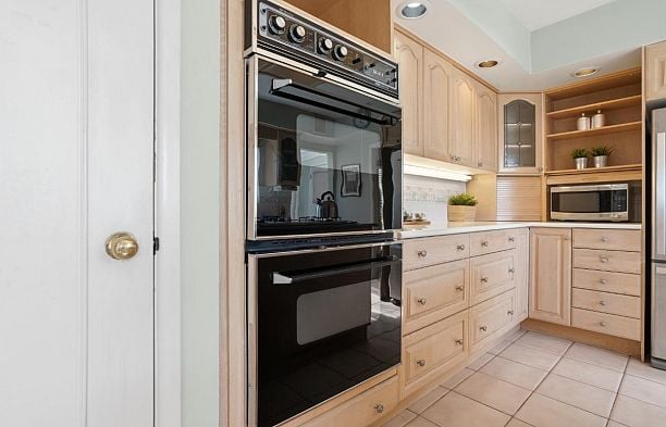 6034 Collingwood Place Southlands