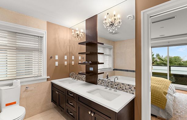 1041 W 58th Avenue South Granville