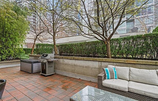 101 550 Pacific Street Yaletown