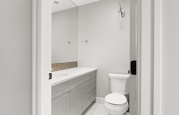 1041 W 58th Avenue South Granville